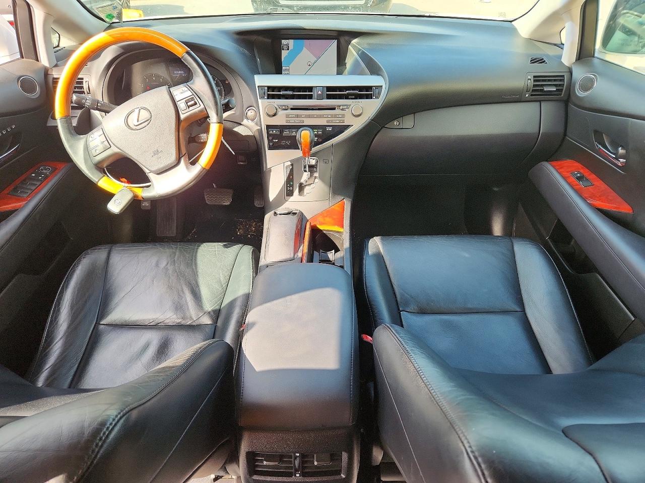 Lexus RX Base