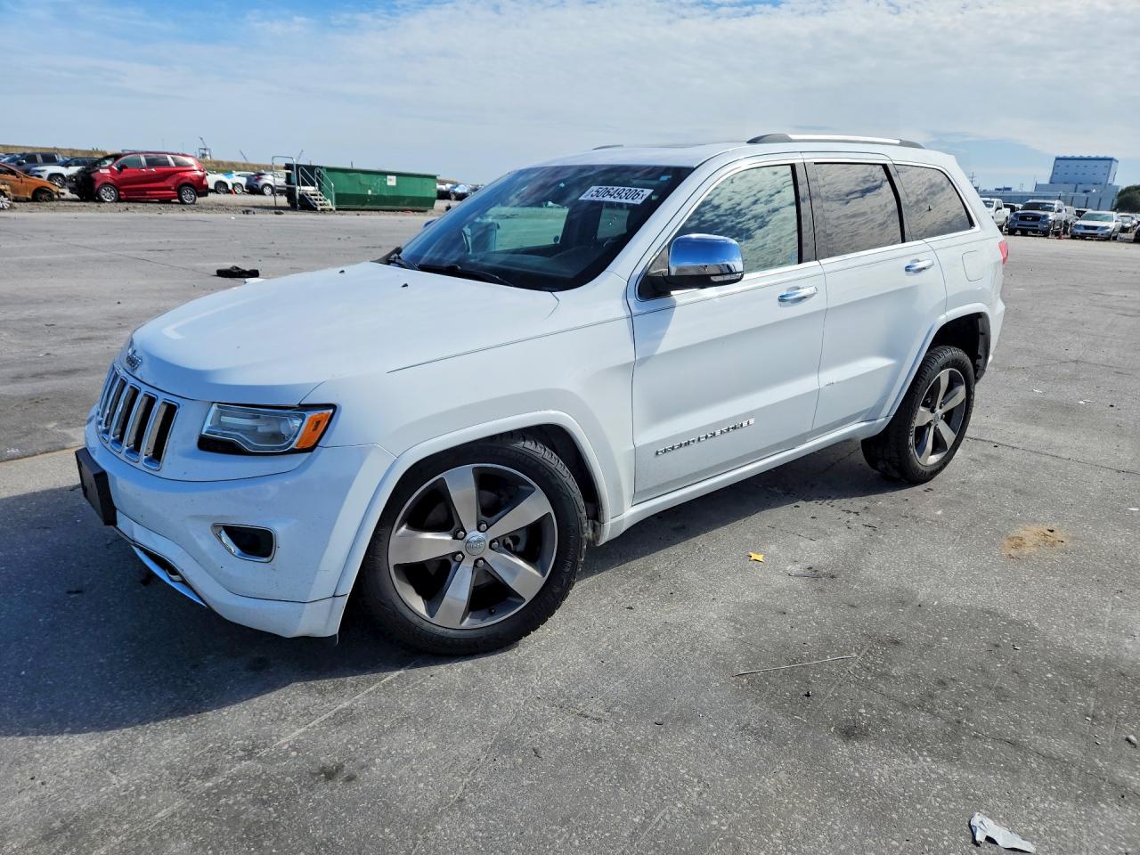 Salvage Jeep Cherokee Image