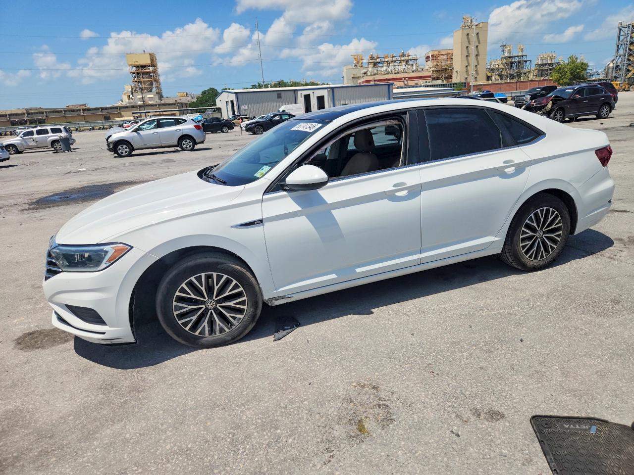Salvage Volkswagen Jetta Image