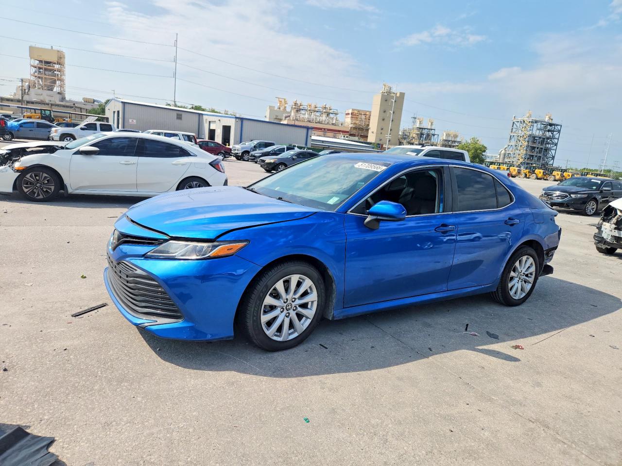 Salvage Toyota Camry Image