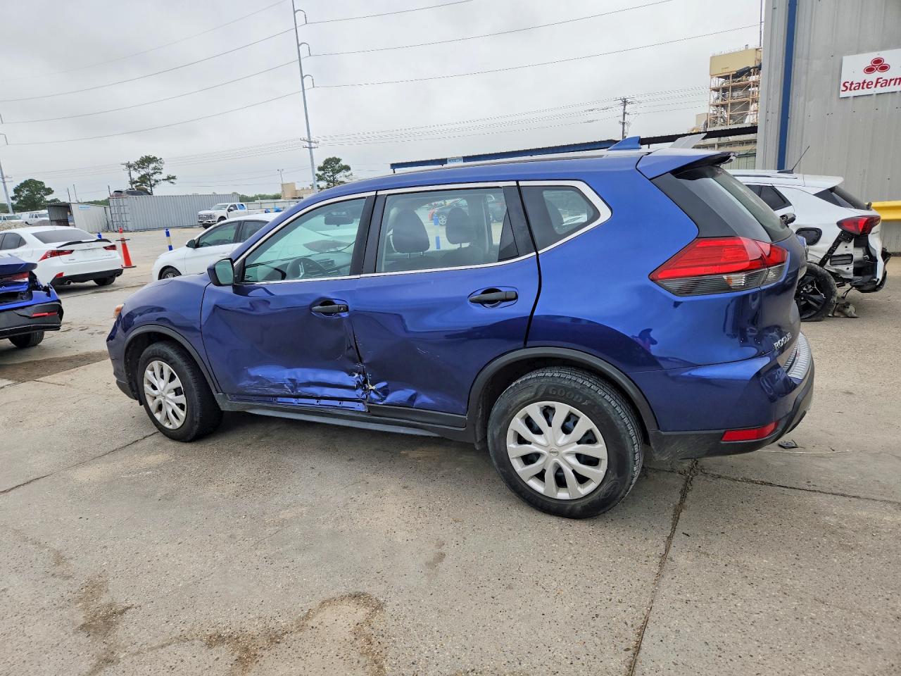 Nissan Rogue S