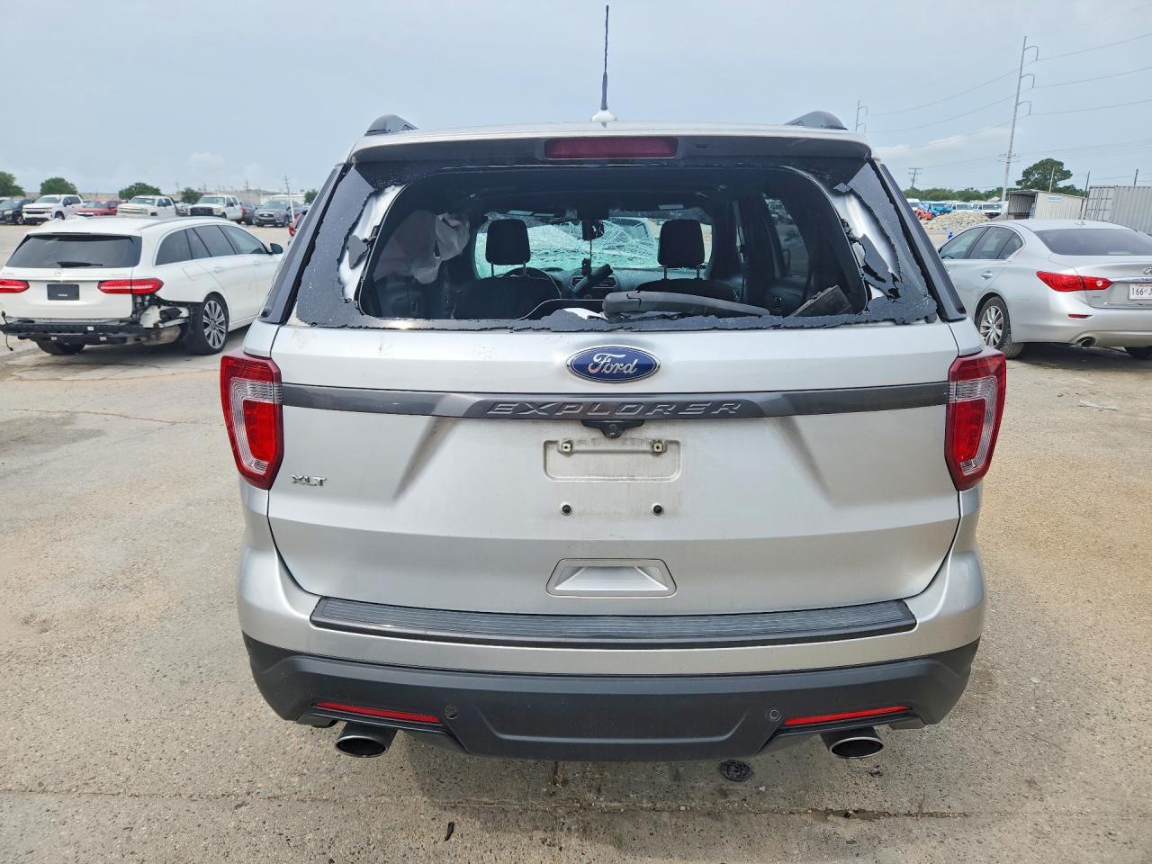 Ford Explorer Xlt