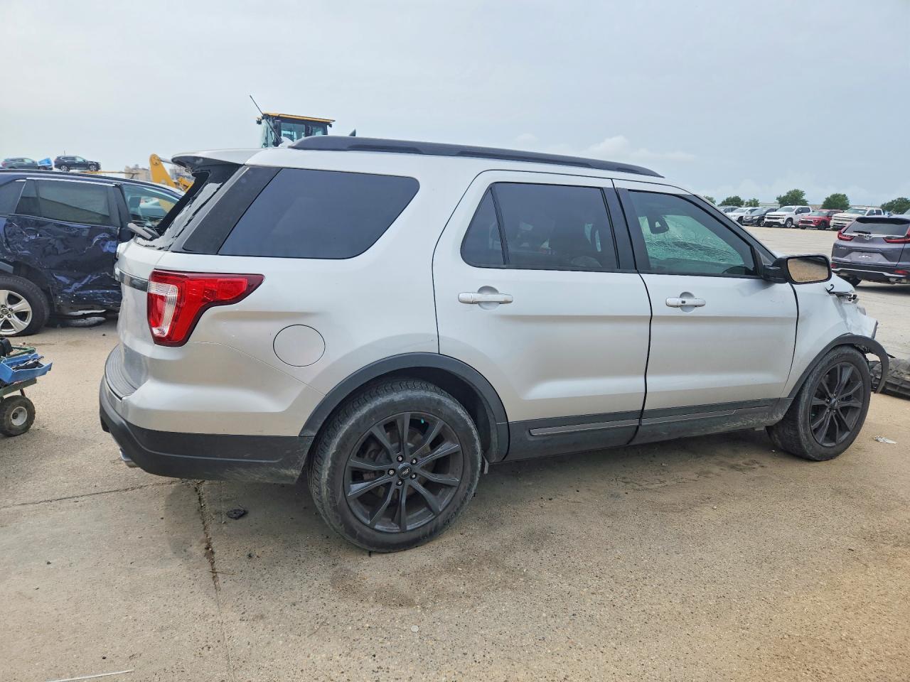 Ford Explorer Xlt