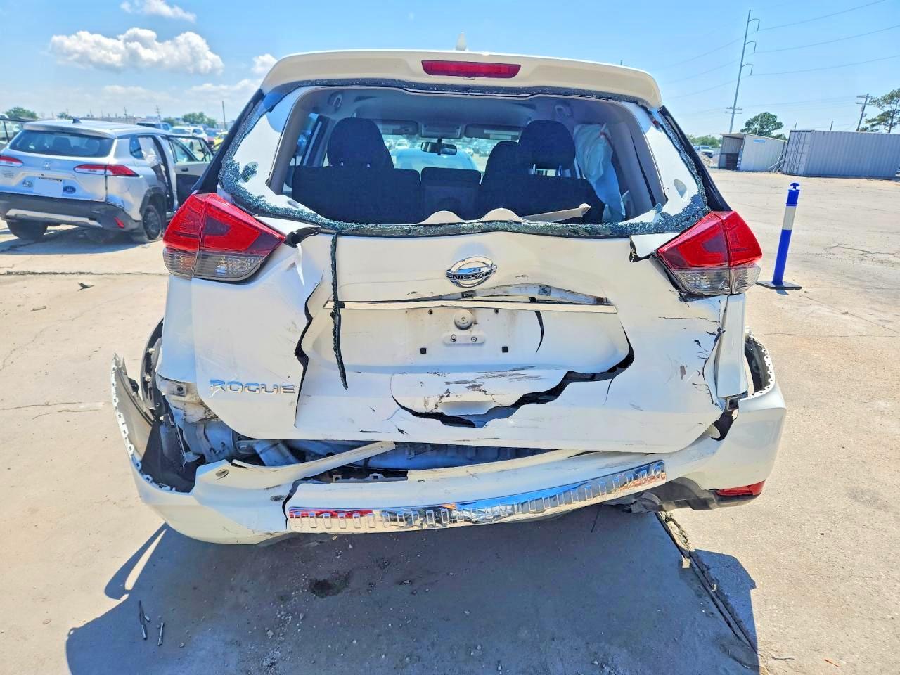 Nissan Rogue S