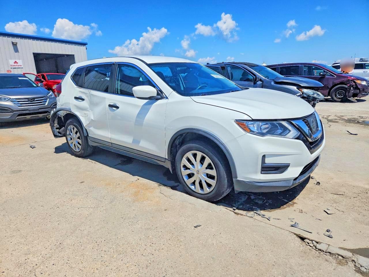 Nissan Rogue S