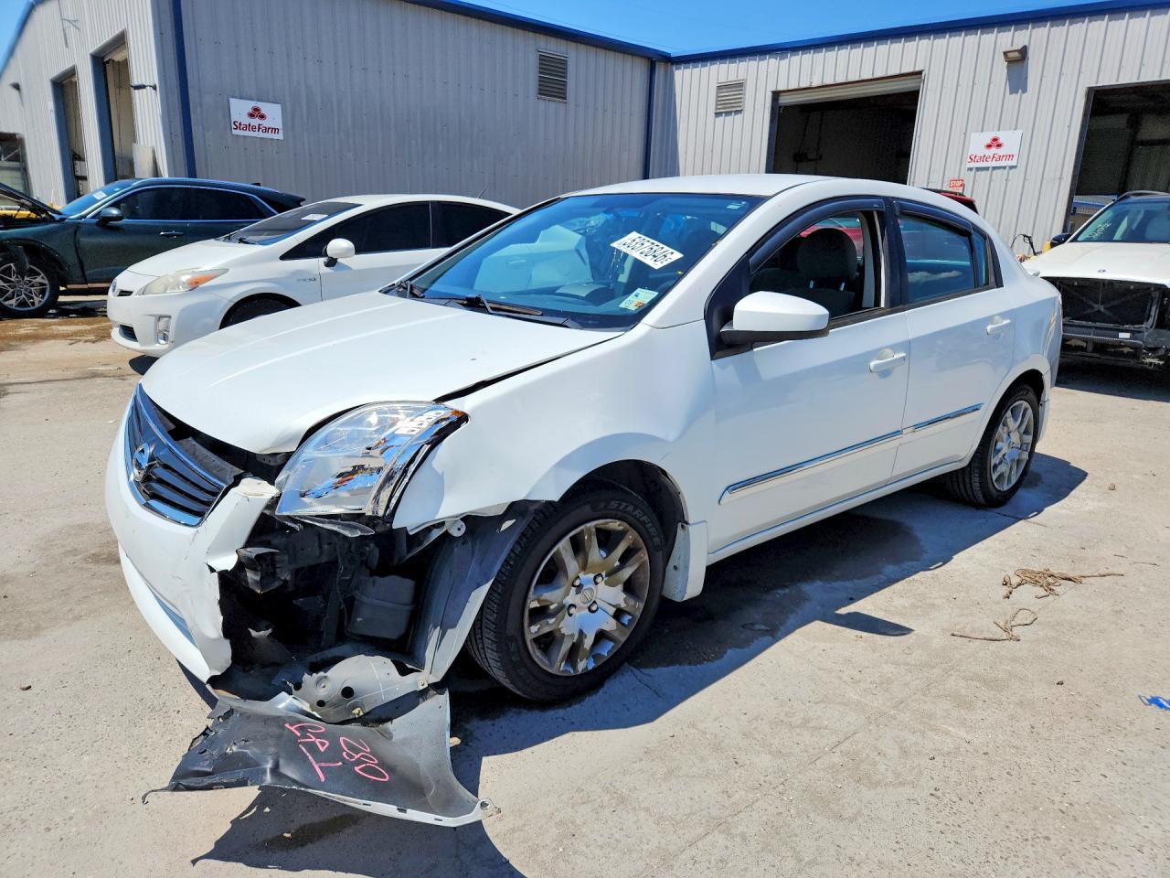 Salvage Nissan Sentra Image