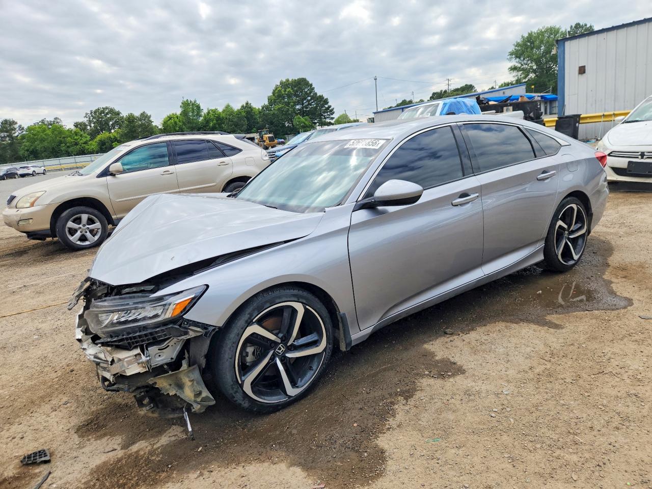 Salvage Honda Accord Image