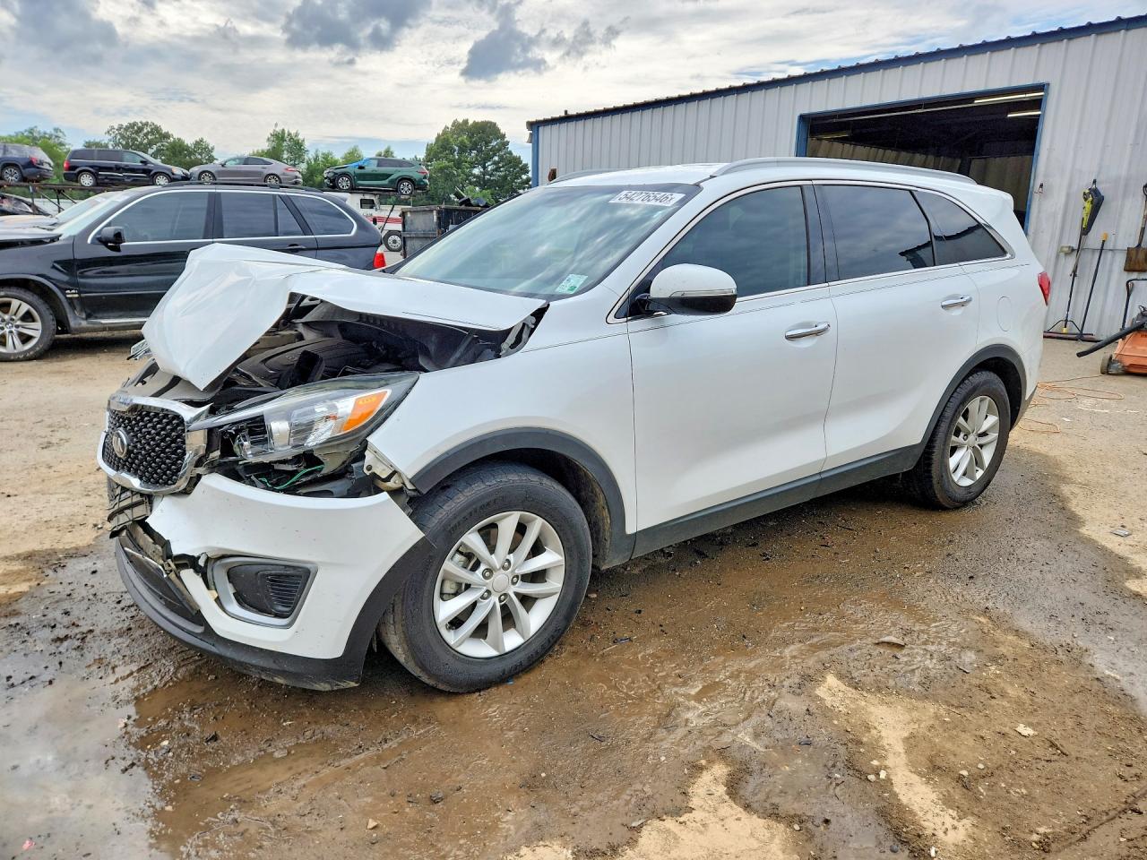 Salvage Kia Sorento Image