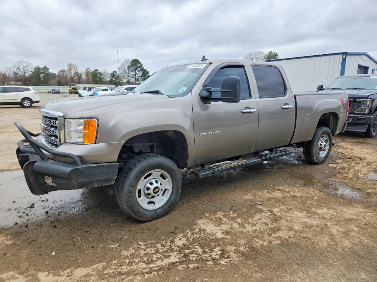 Salvage GMC Sierra Image