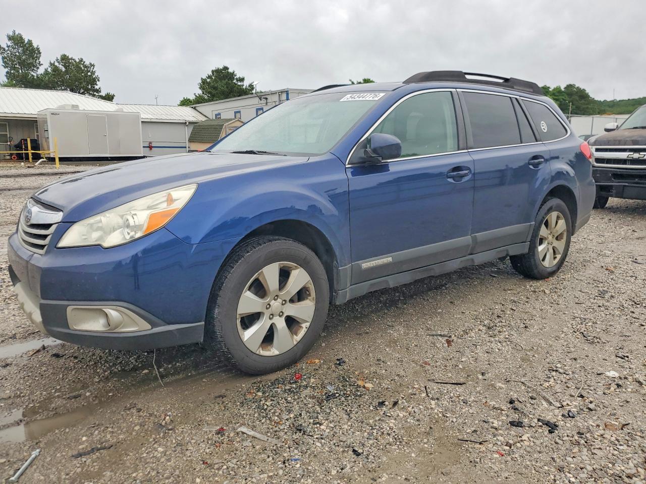 Salvage Subaru Outback Image