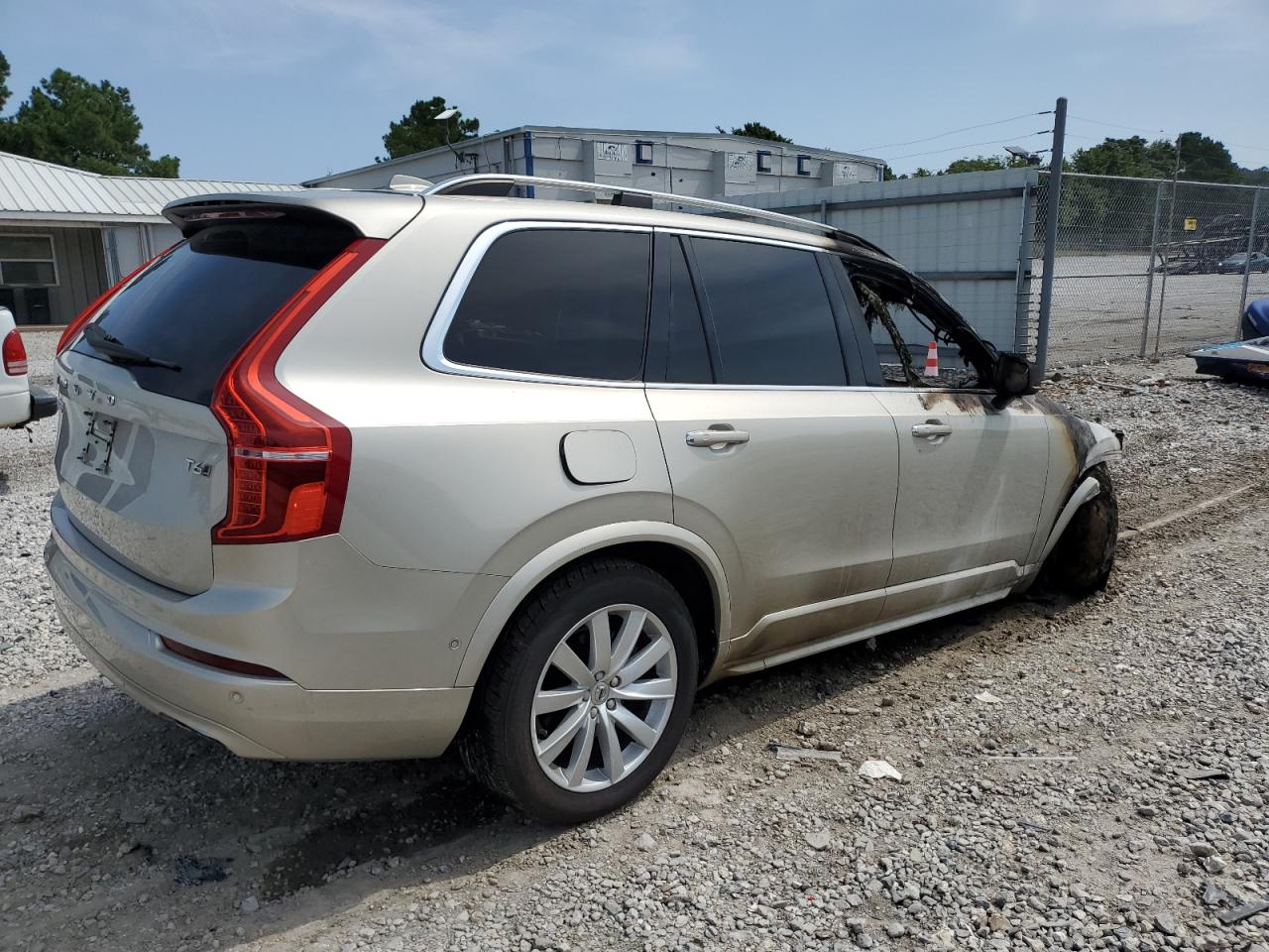 Volvo XC90 T6