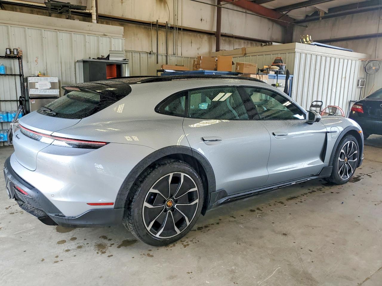 Porsche Taycan Cross Turismo 4