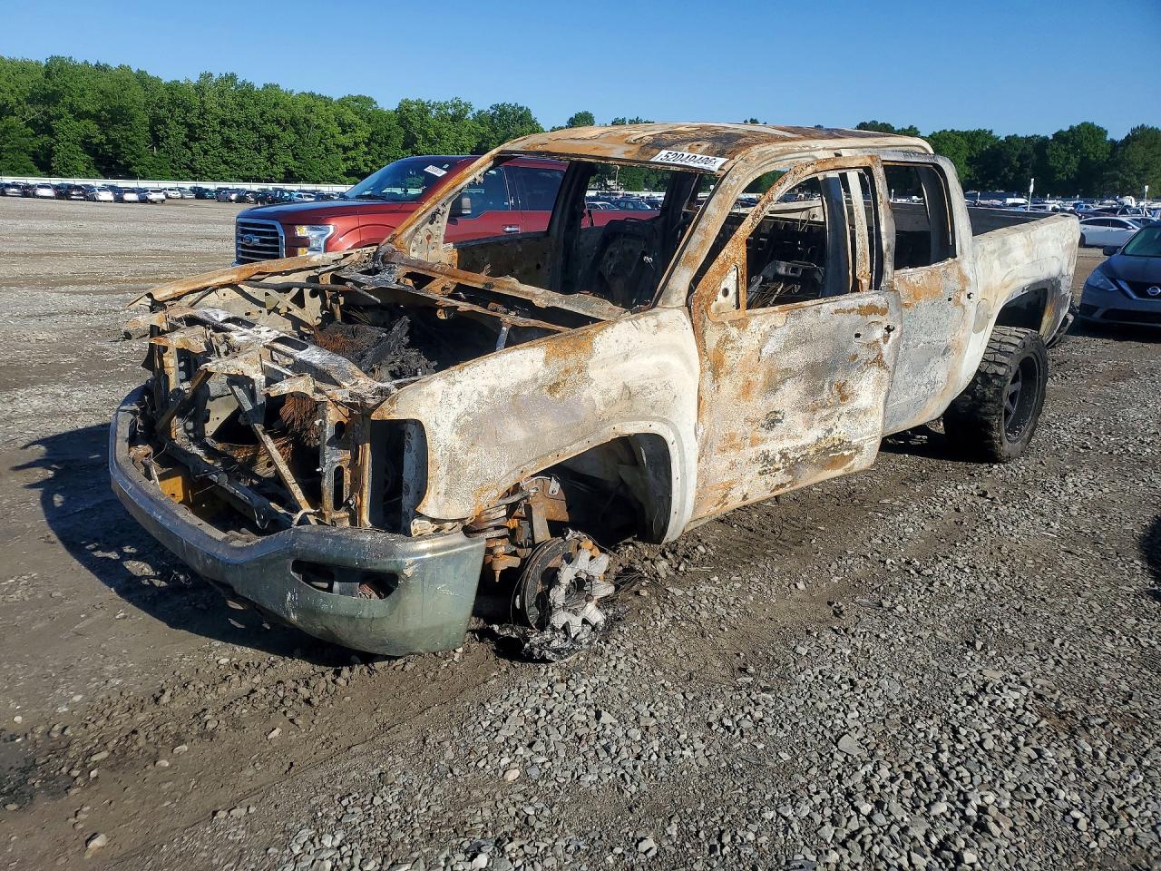 Salvage GMC Sierra Image