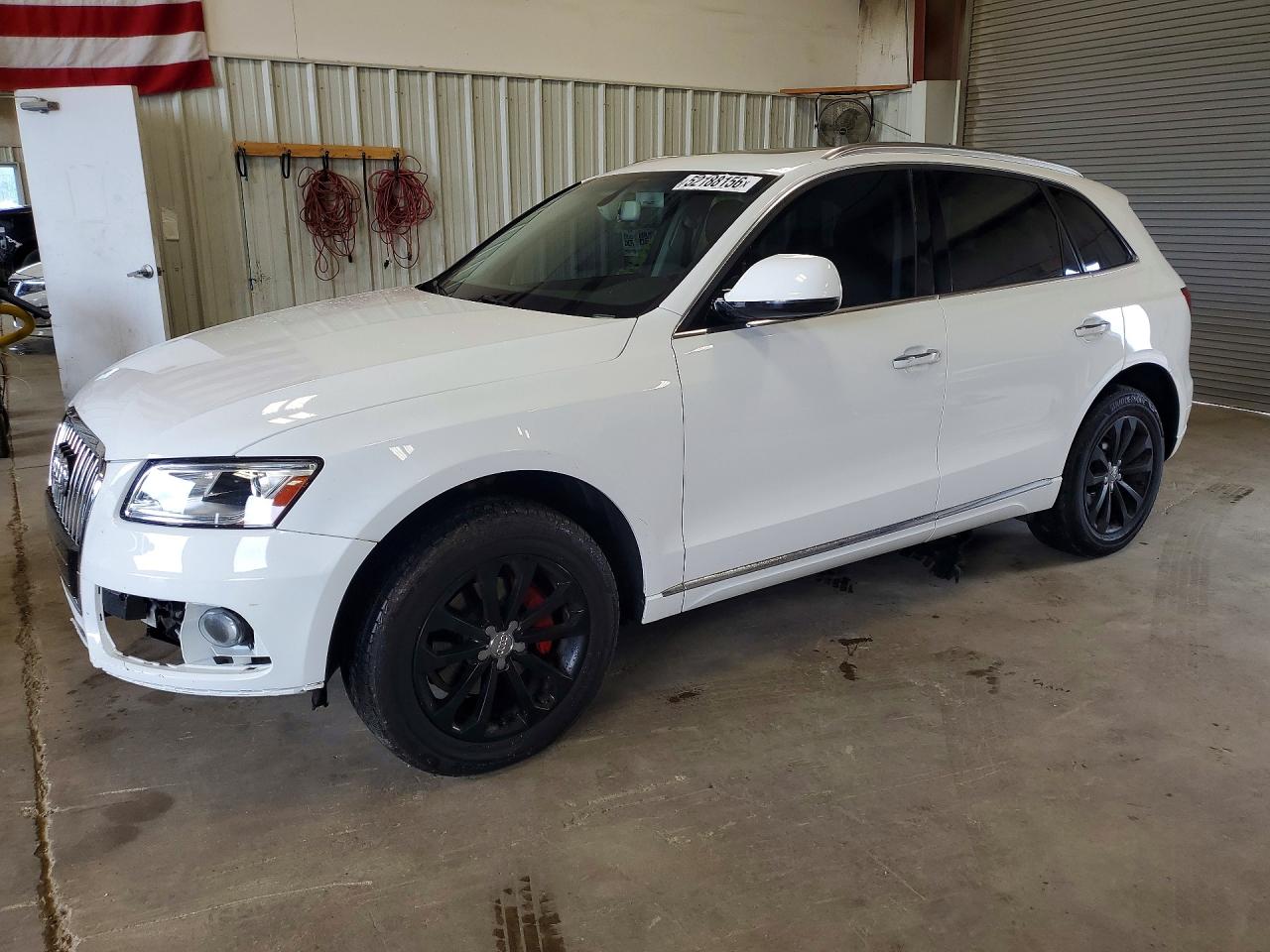 Salvage Audi Q5 Image