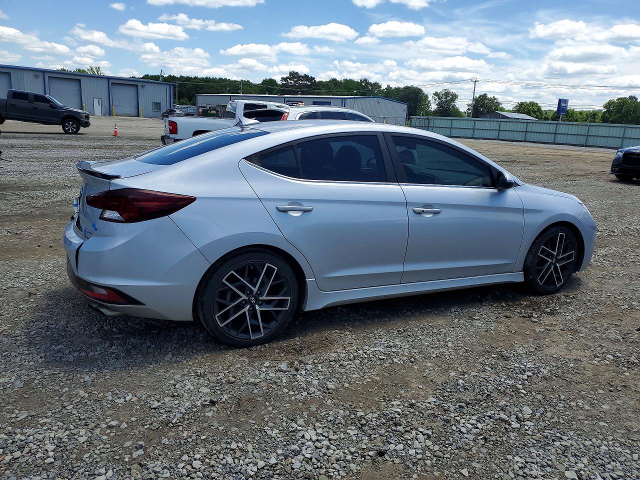 Hyundai ELANTRA Sport