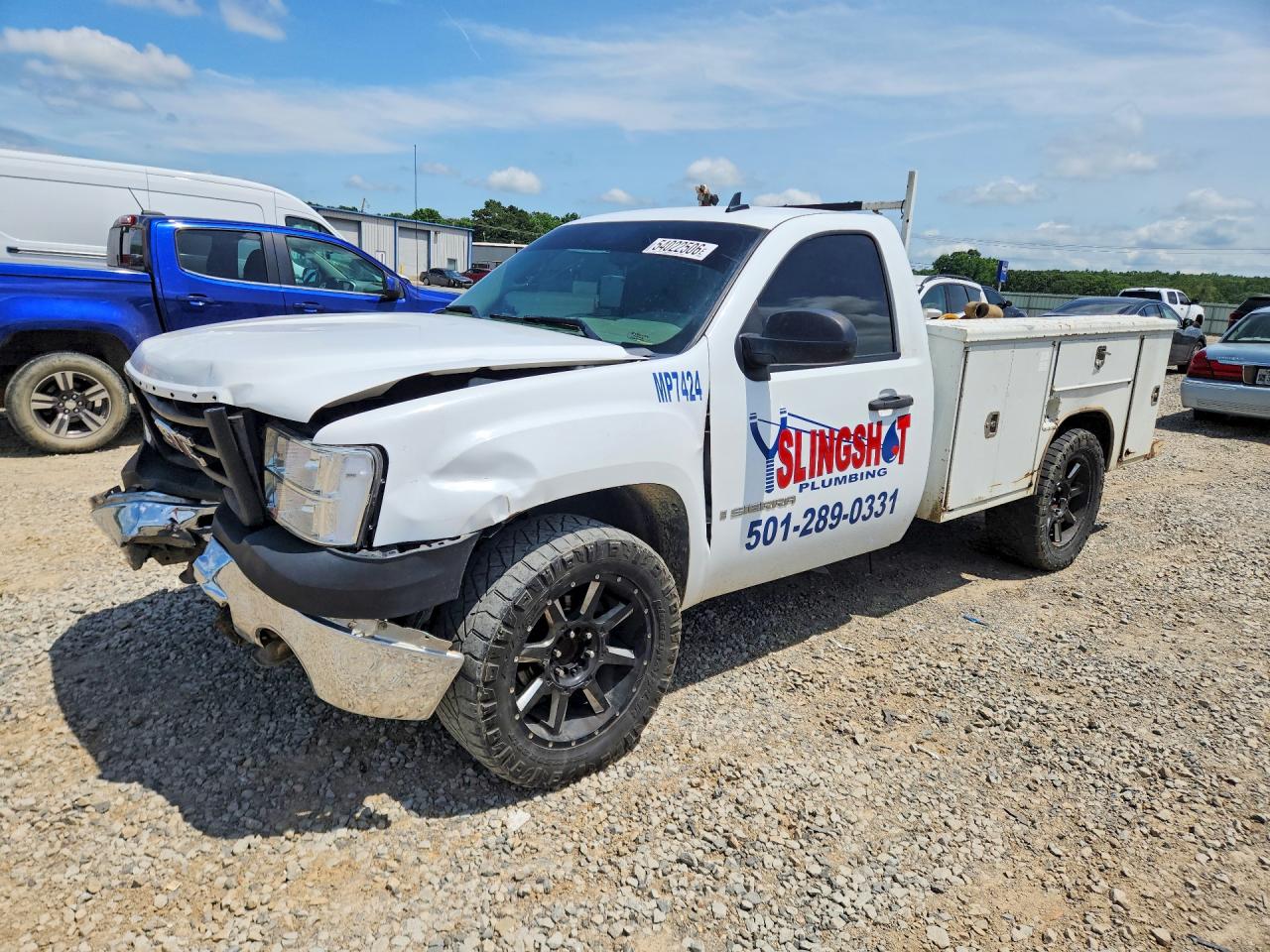Salvage GMC Sierra Image