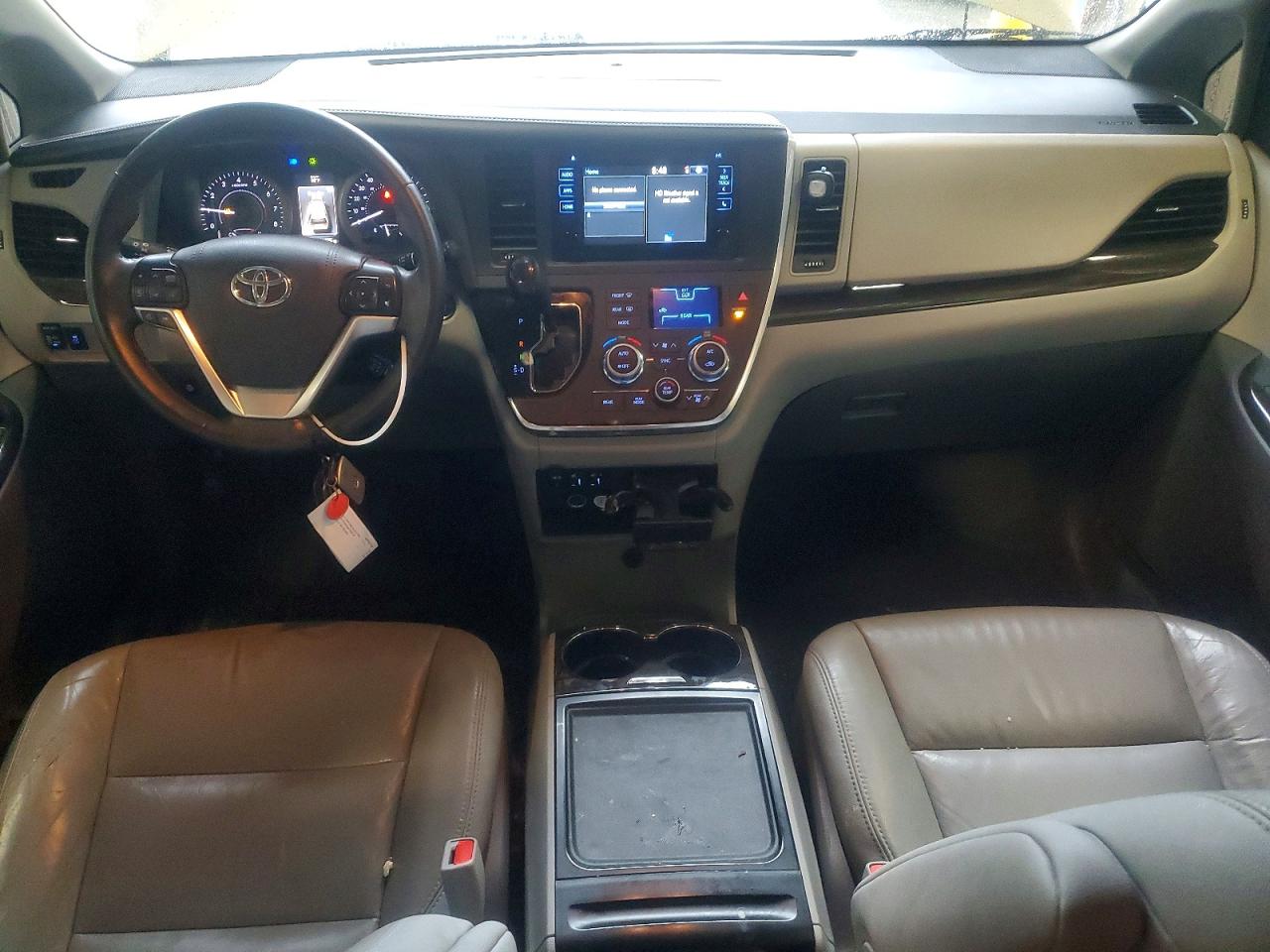 Toyota Sienna Xle 8-passenger