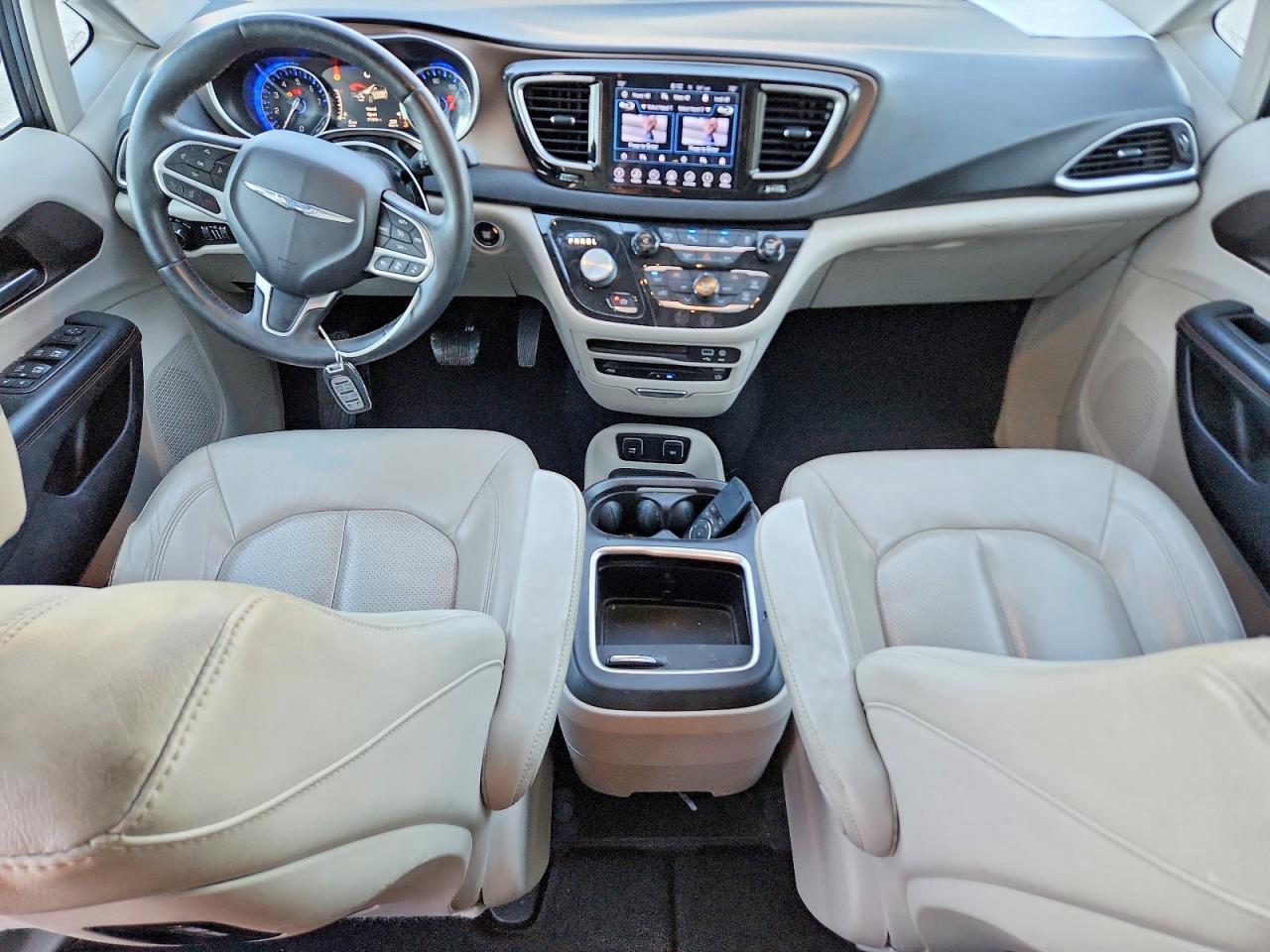 Chrysler Pacifica Touring L Plus