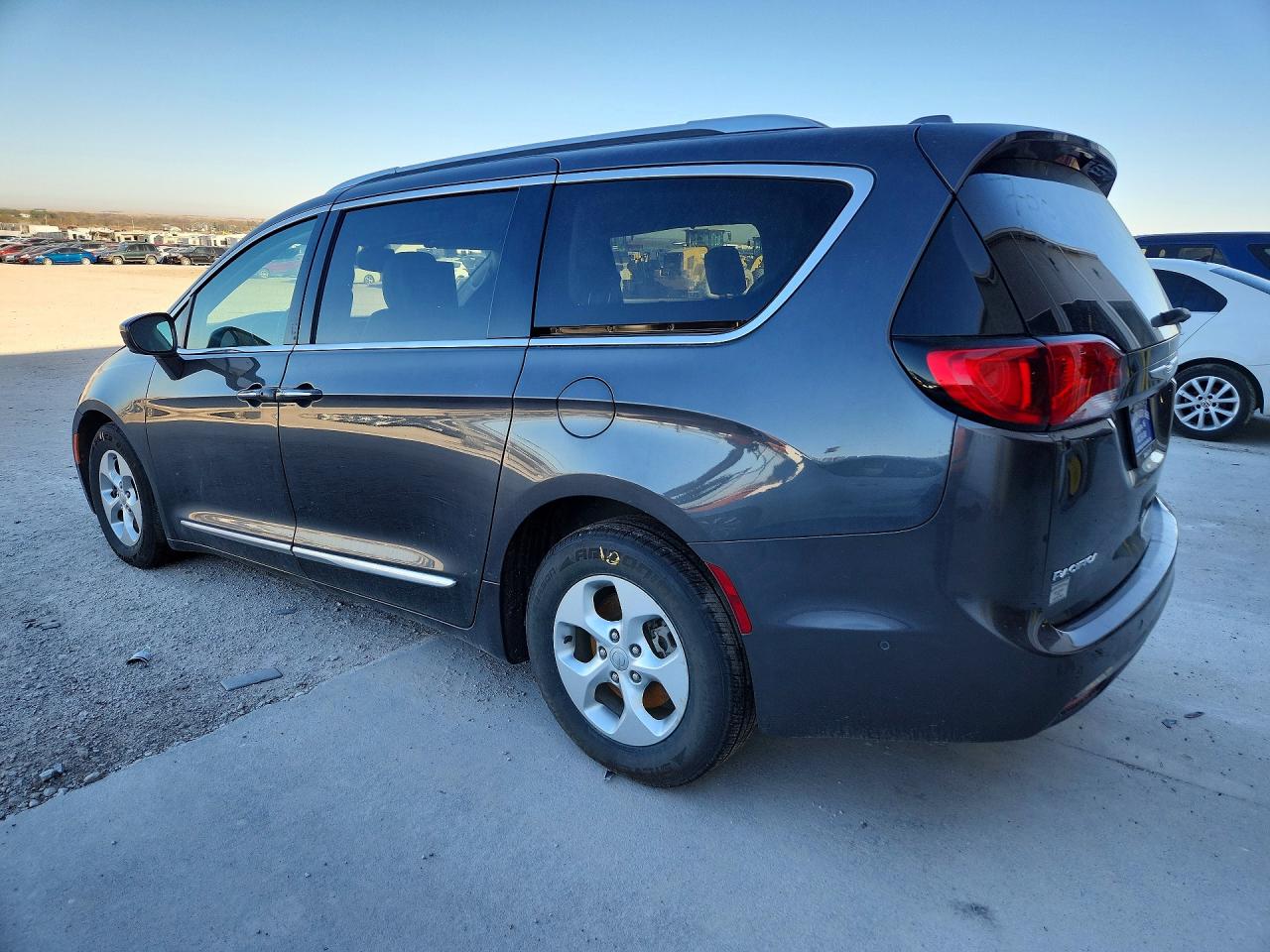 Chrysler Pacifica Touring L Plus