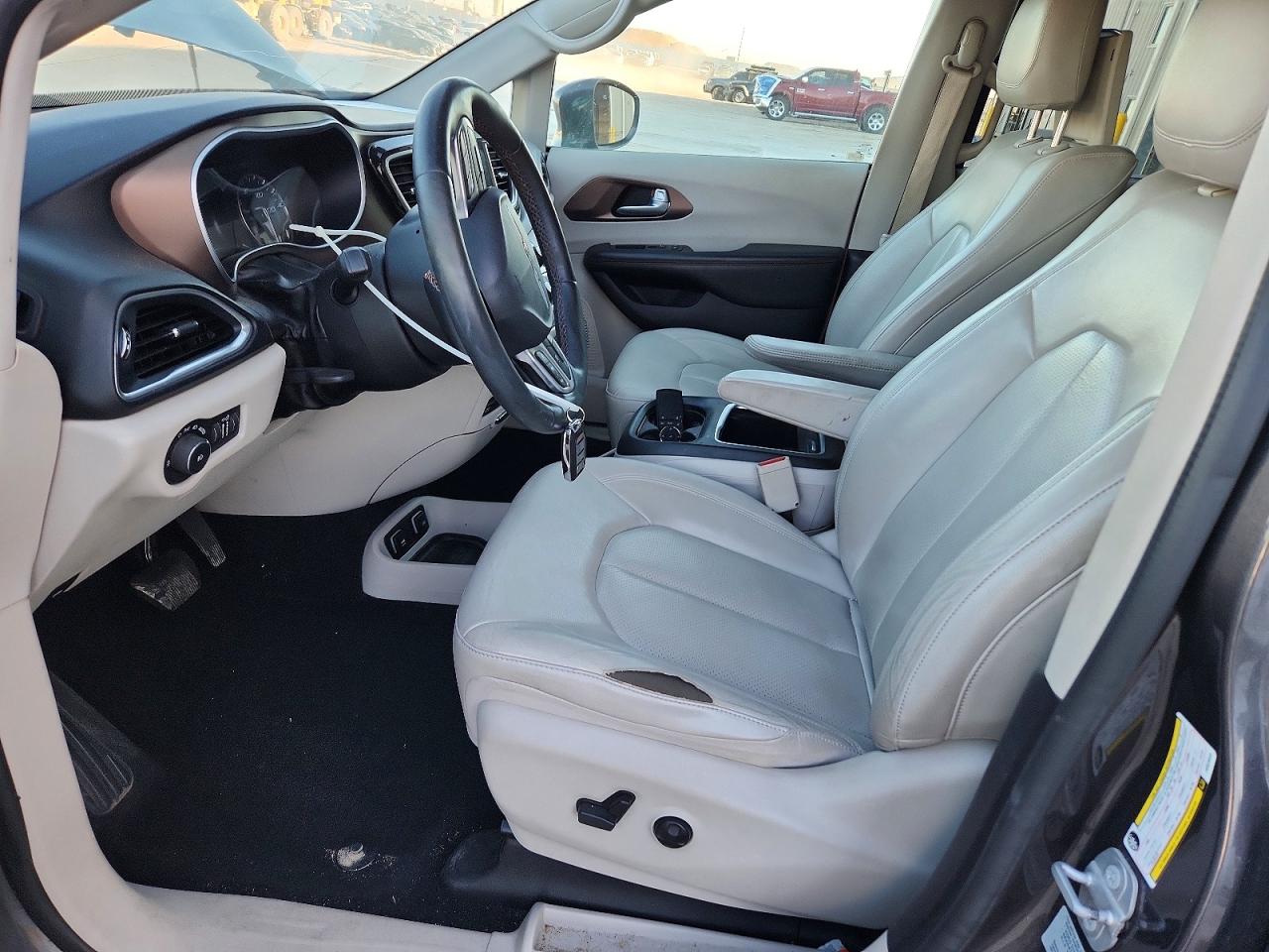 Chrysler Pacifica Touring L Plus