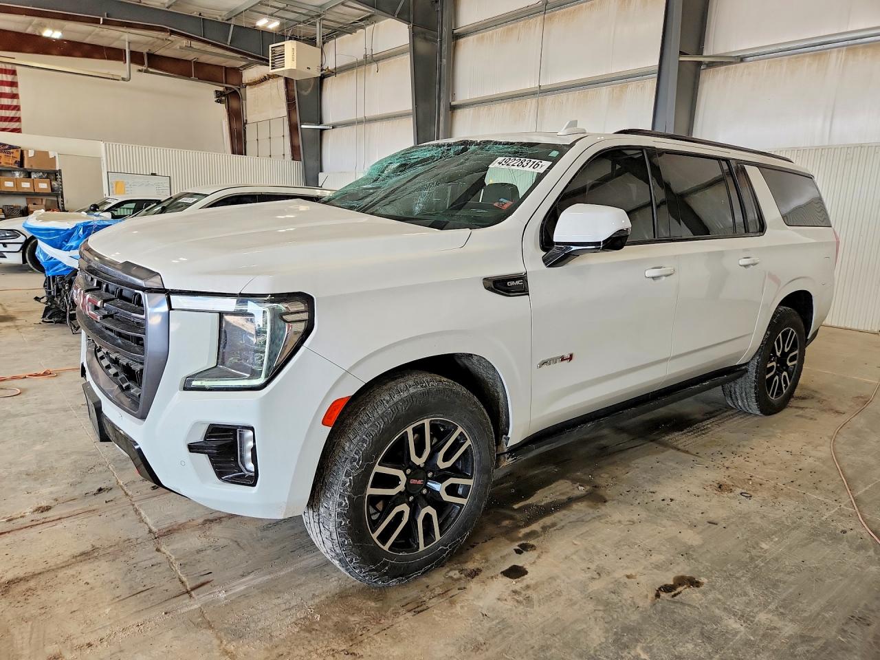 Salvage GMC Yukon Image