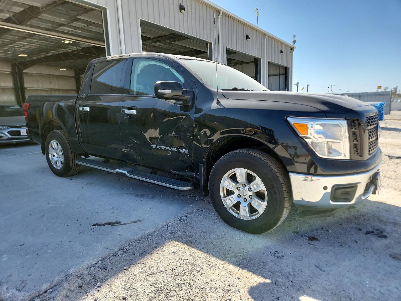 Nissan Titan Sv