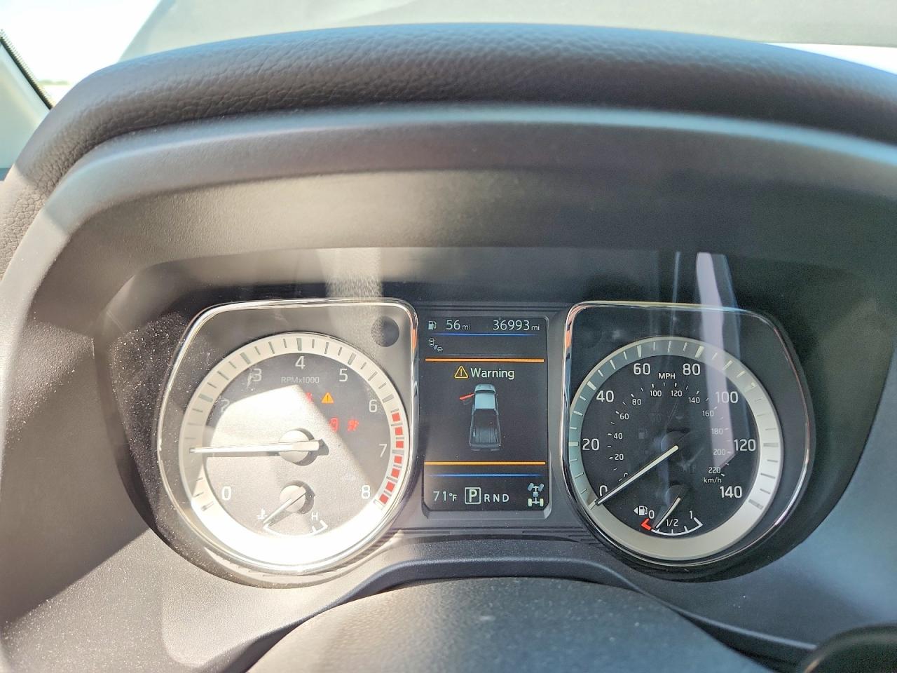 Nissan Titan Sv