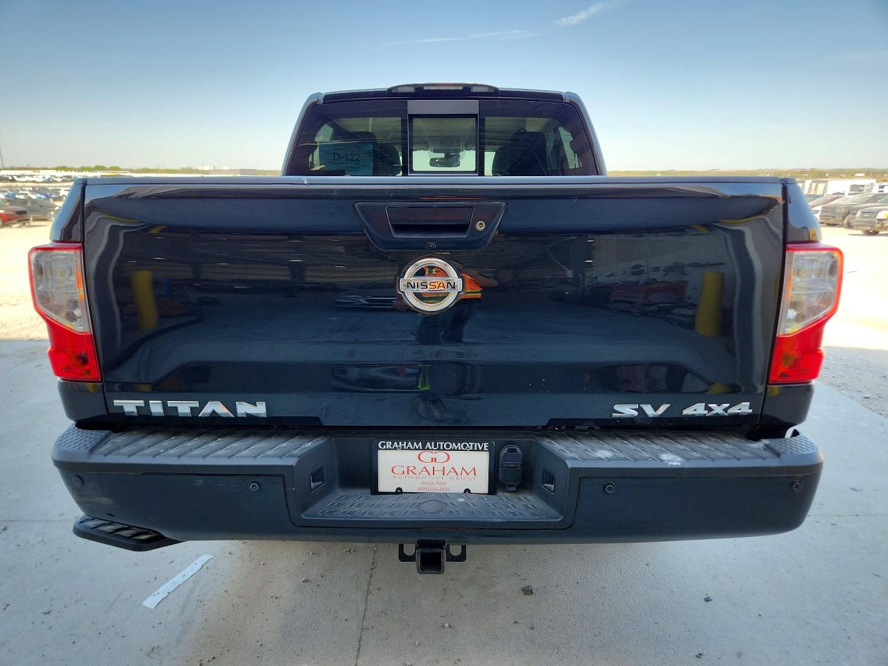 Nissan Titan Sv