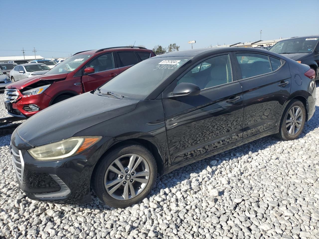 Salvage Hyundai ELANTRA Image