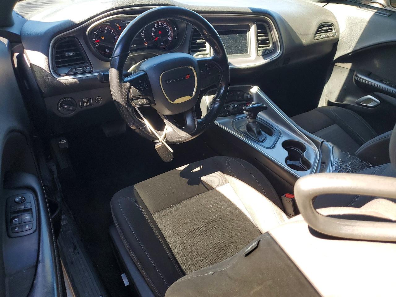 Dodge Challenger Sxt