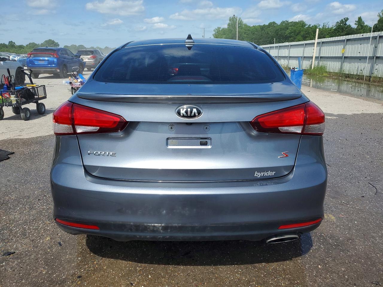 Kia Forte S