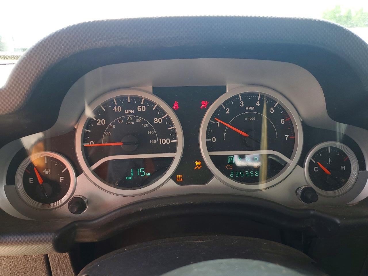 Jeep Wrangler Sahara