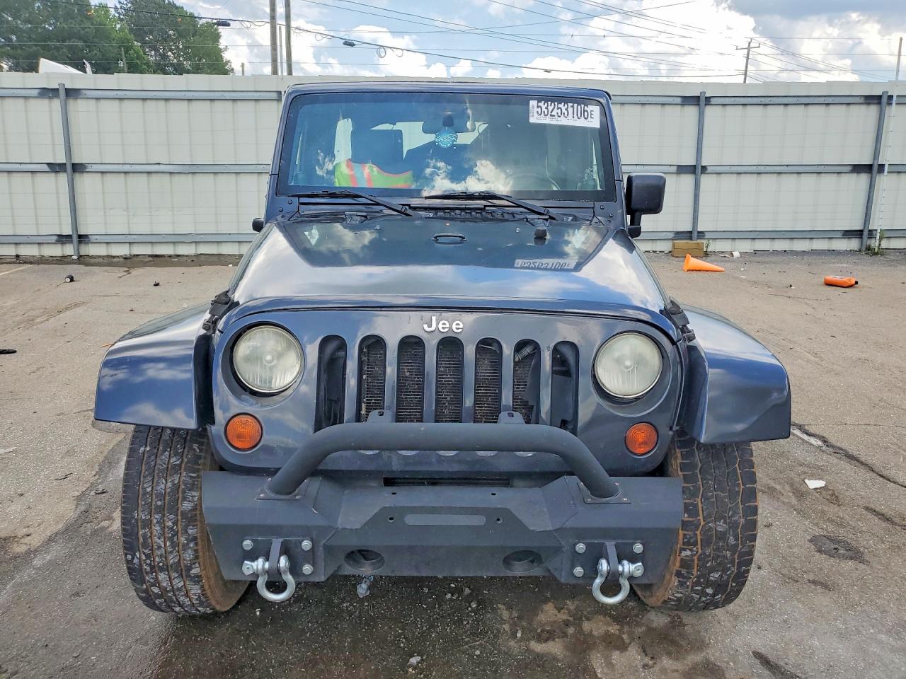 Jeep Wrangler Sahara