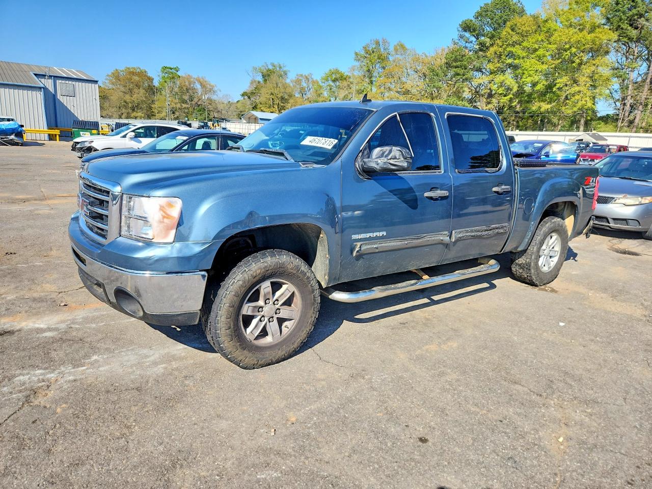 Salvage GMC Sierra Image