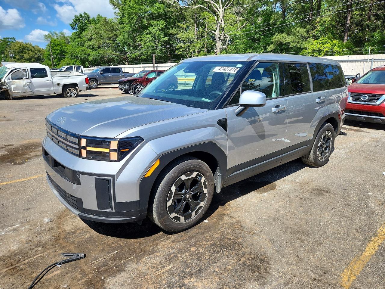 Salvage Hyundai SANTA FE Image
