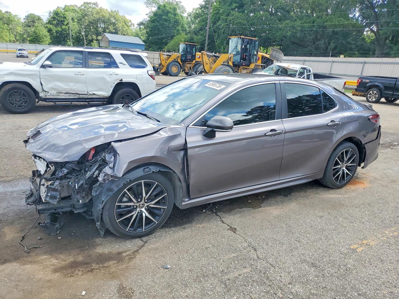 Salvage Toyota Camry Image