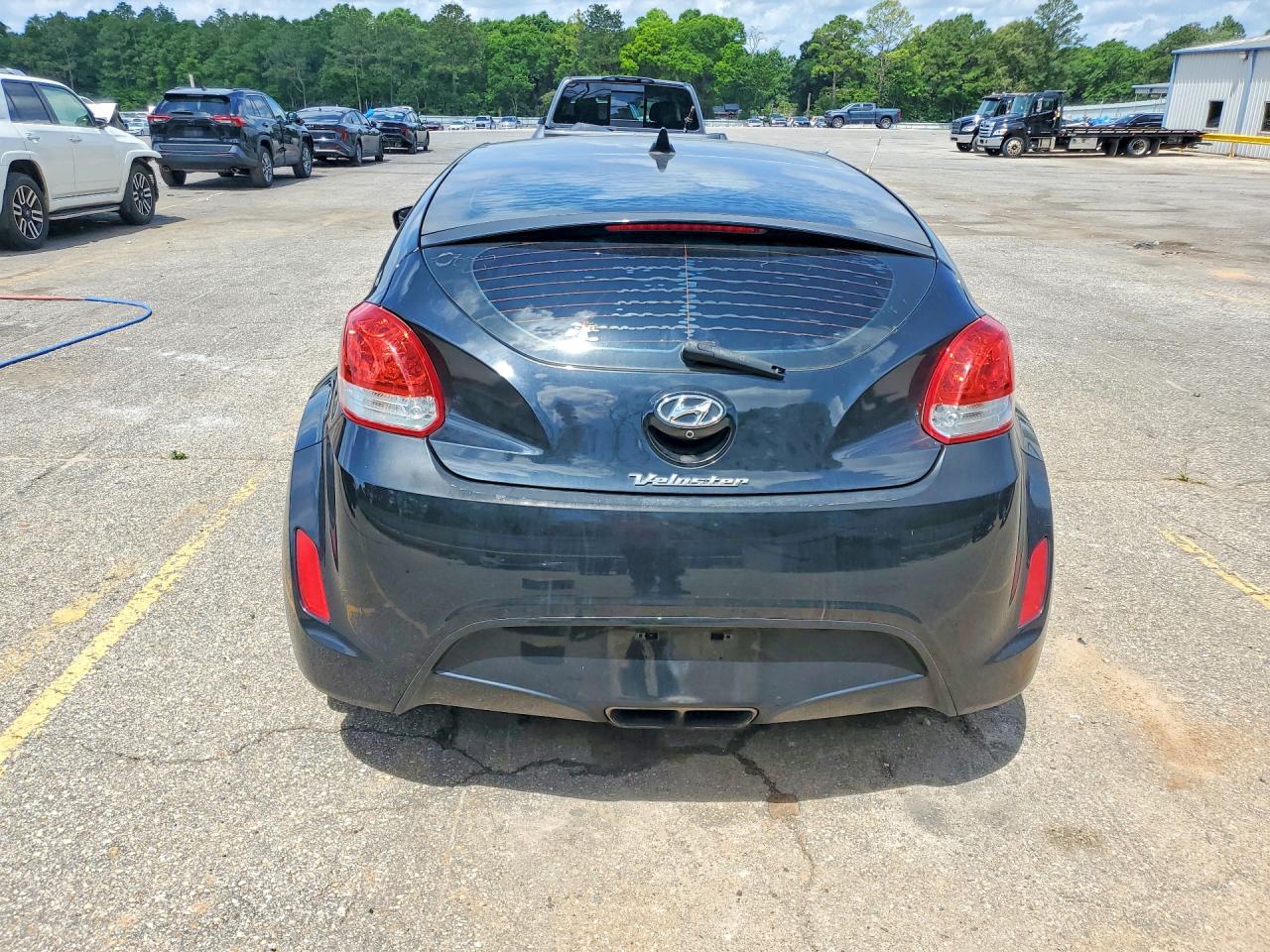 Hyundai VELOSTER Value Edition