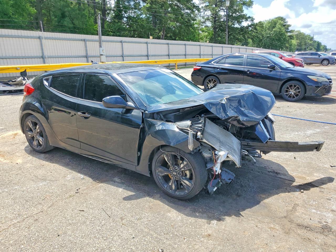 Hyundai VELOSTER Value Edition