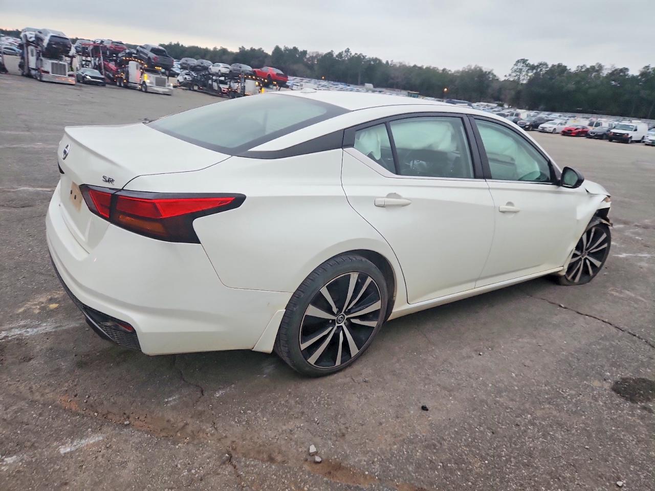 Nissan Altima Sr