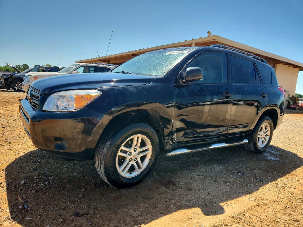 Salvage Toyota RAV4 Image