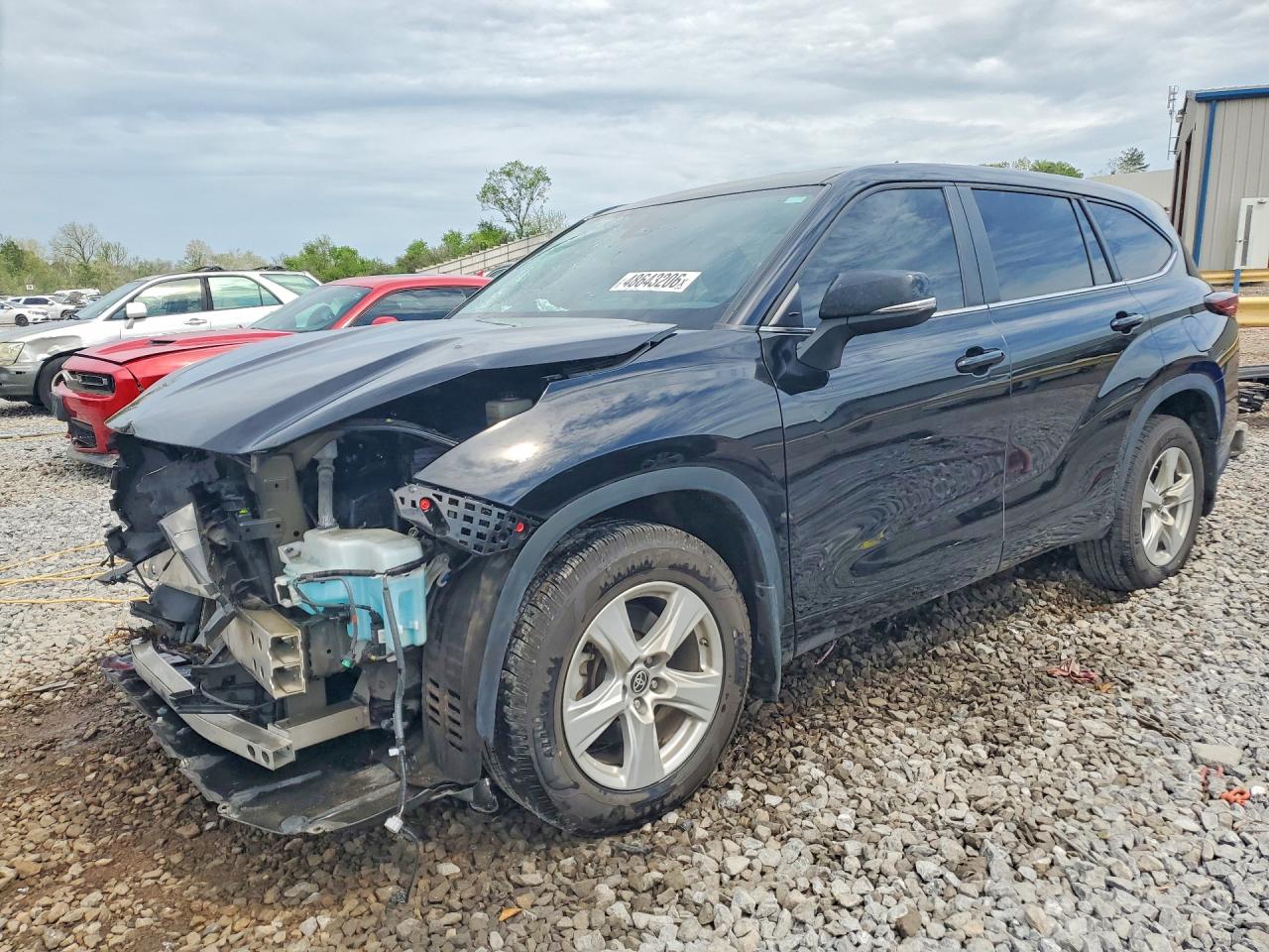 Salvage Toyota Highlander Image
