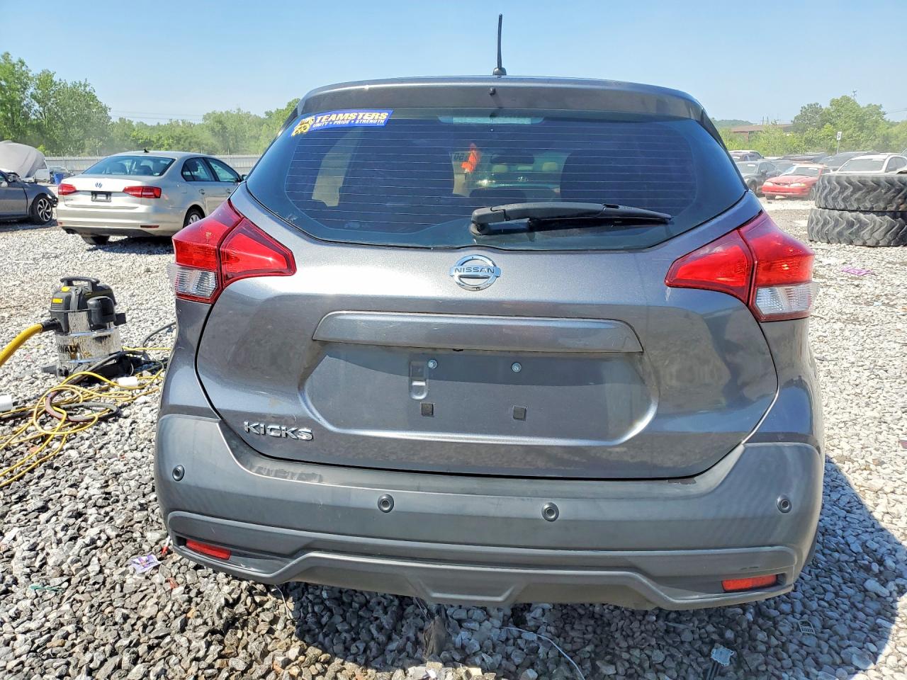 Nissan Kicks S