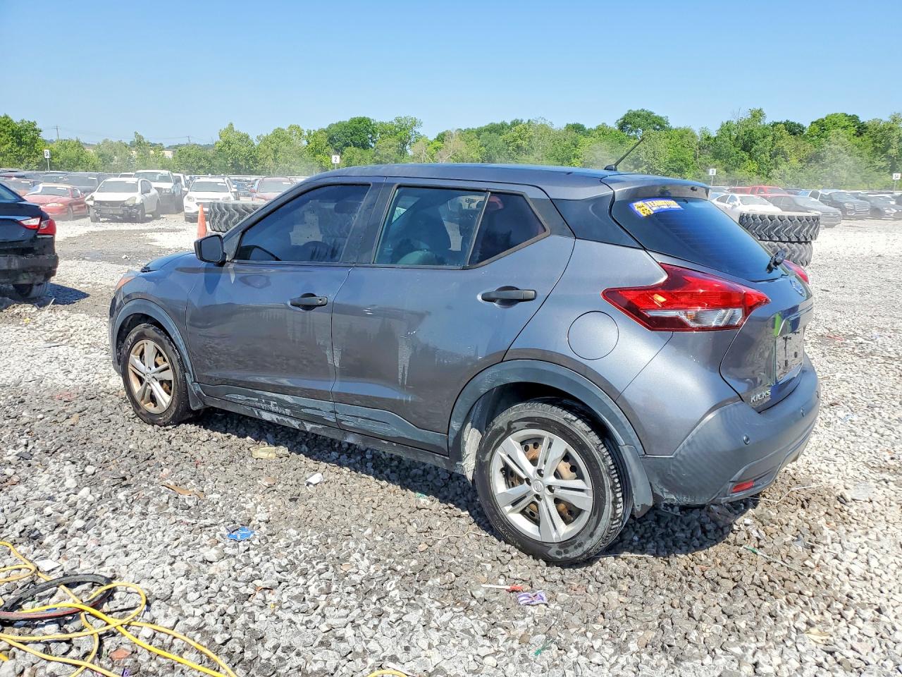 Nissan Kicks S