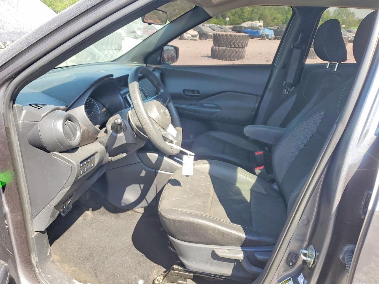 Nissan Kicks S