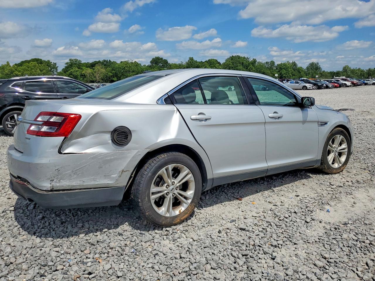 Ford Taurus Se