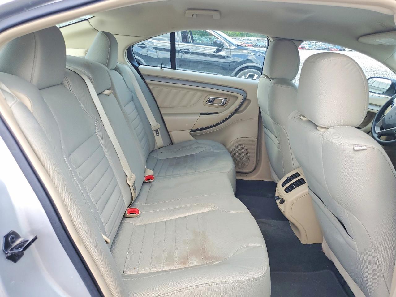 Ford Taurus Se