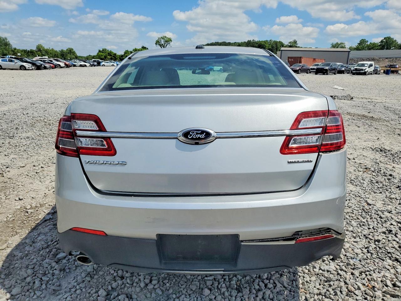 Ford Taurus Se