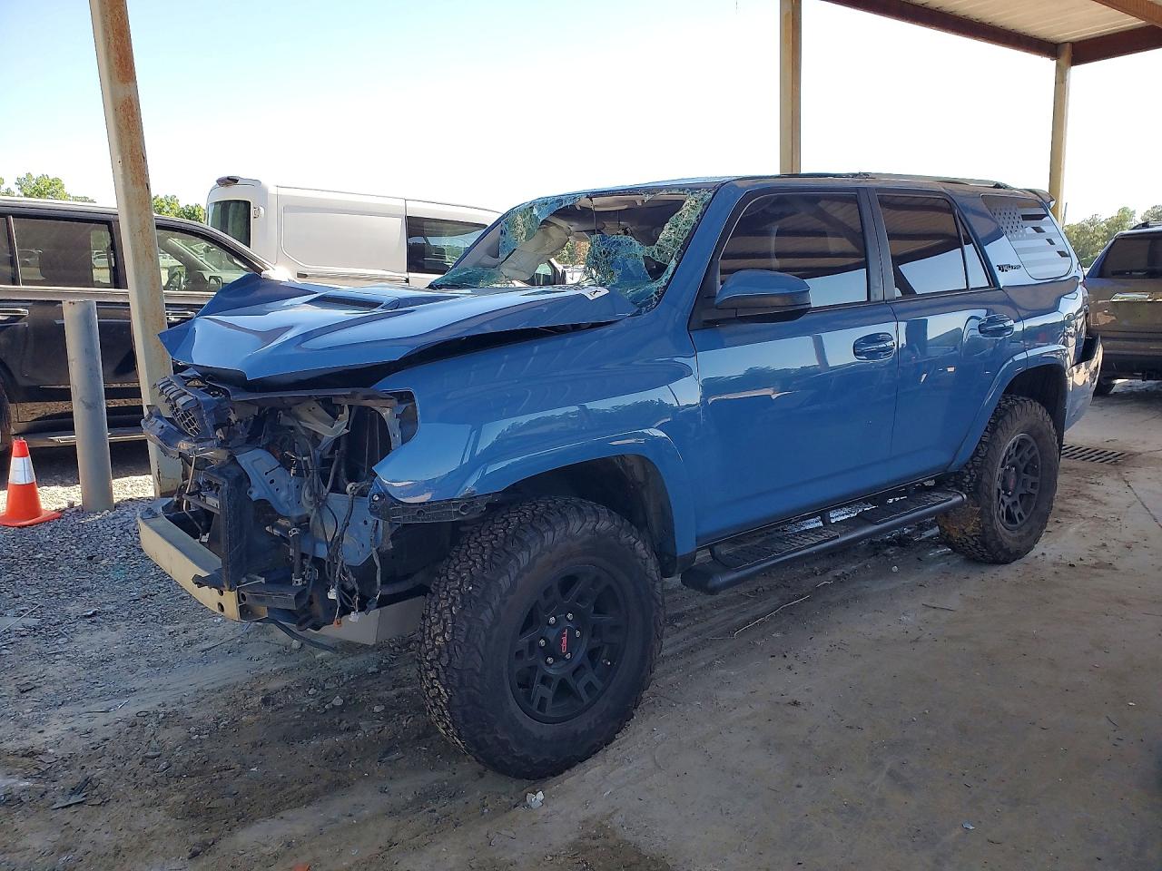 Salvage Toyota 4Runner Image