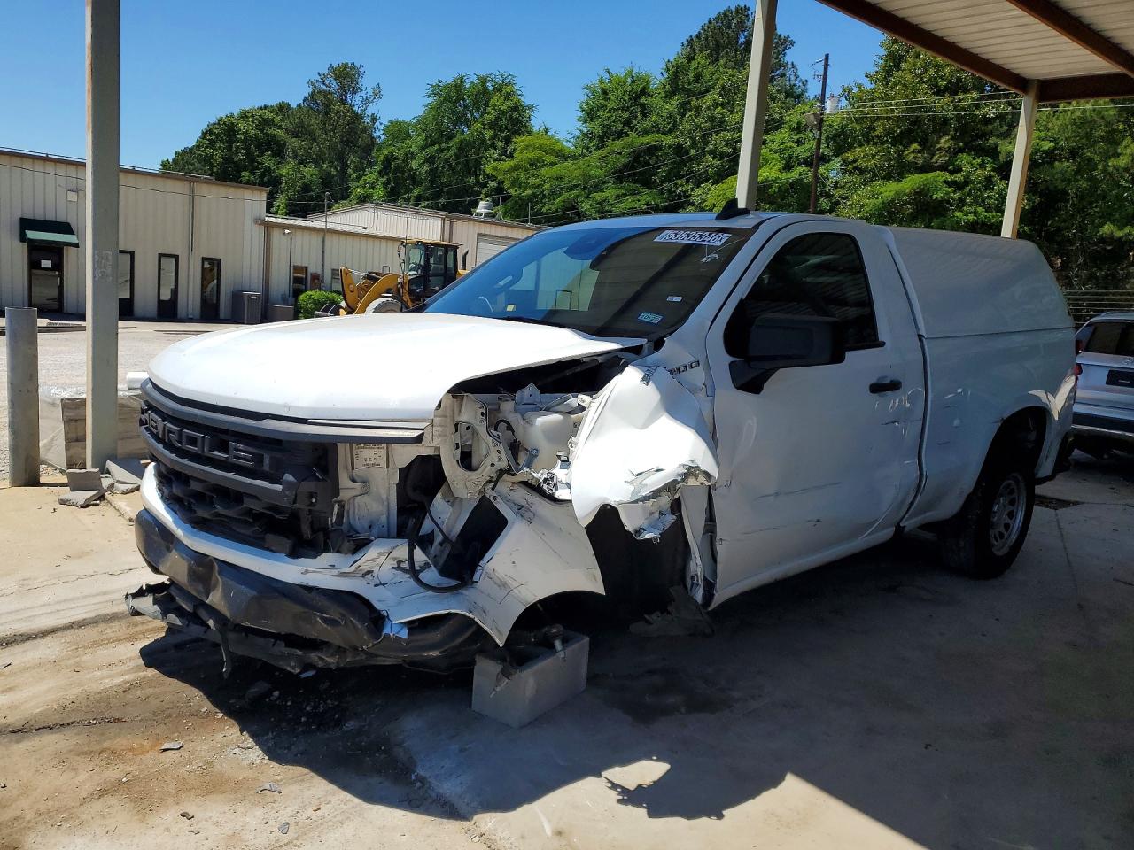 Salvage Chevrolet Silverado Image