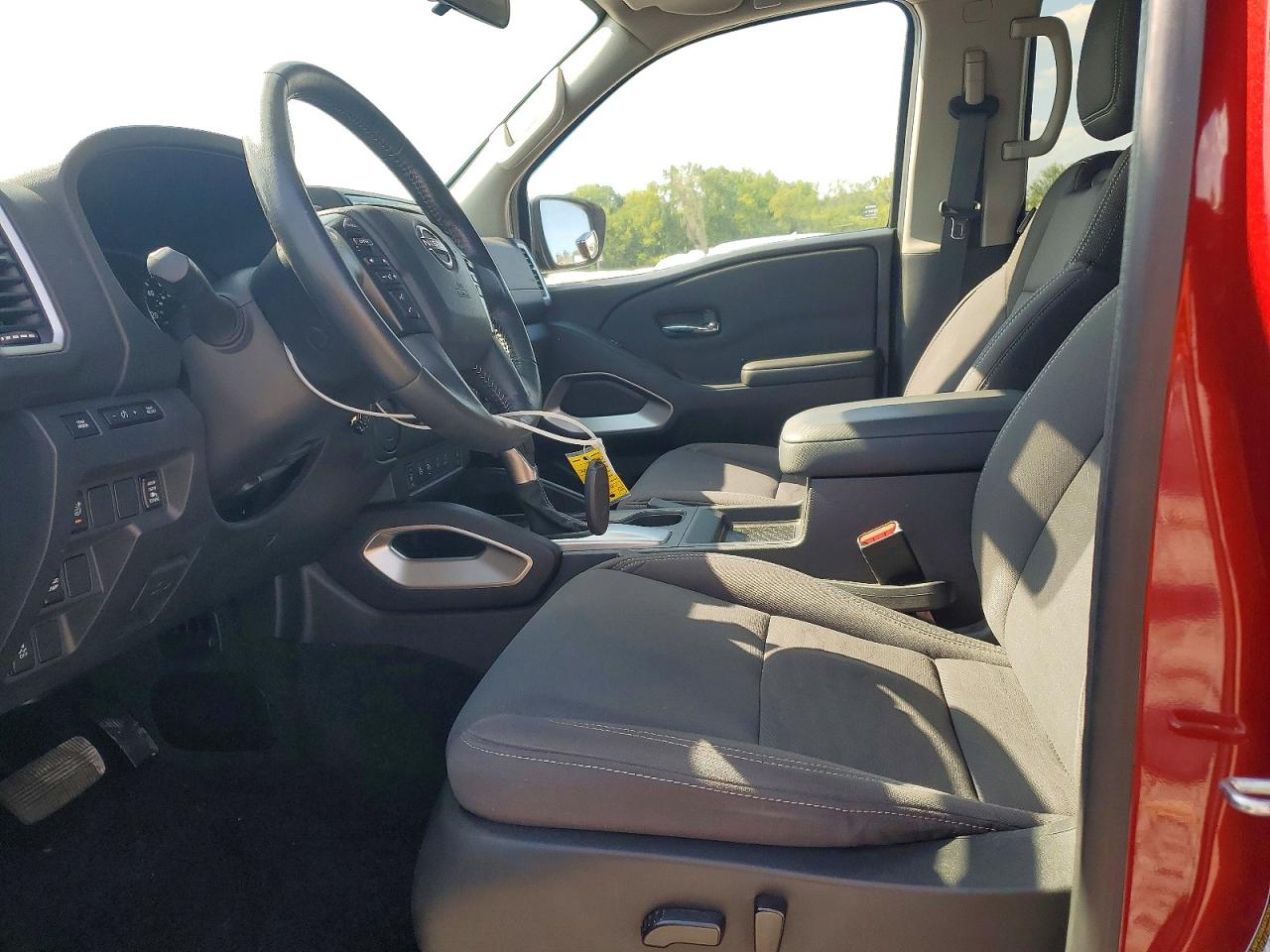Nissan Frontier Sv